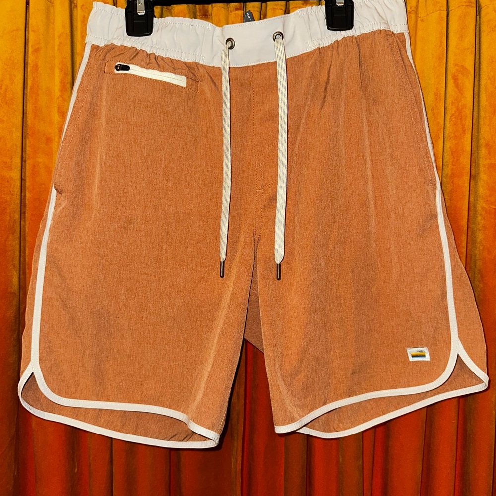 Vuori Banks Shorts Small